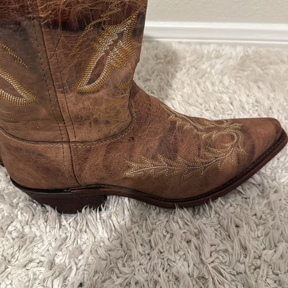 Justin Ladies Classic Western Boots // Size 8 - Picture 6 of 13